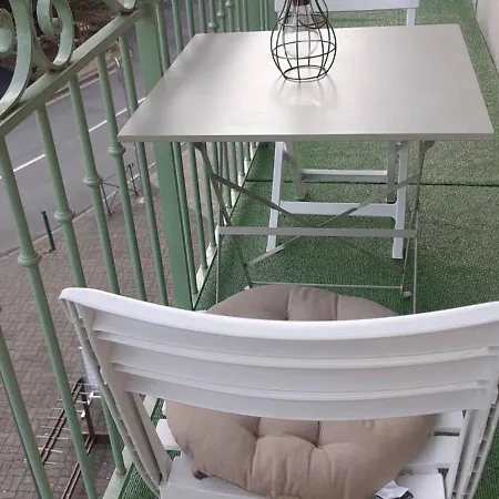 Apartment T2bis Cosy Avec Balcon, Parking Privatif Et Casier A En Centre-ville - 4/6 Pers. - Fr-1-234-296 Cauterets